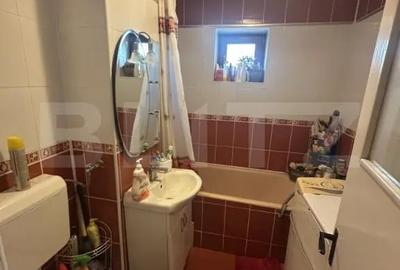 Apartament cu 3 camere decomandat, mobilat în Micro 17