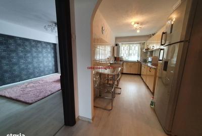 Apartament cu 3 camere decomandat în Dacia - 3