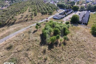 Teren de 2200 mp, în Central