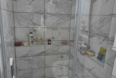 Apartament cu 2 camere decomandat în Petros