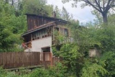 Casă cu 1 camere cu Teren 290 Mp în Petros - 3