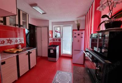 Casă cu 5 camere cu Teren 1400 Mp în Fundătura - 4