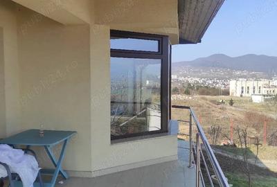 Casă cu Teren 1040 Mp în Central - 2
