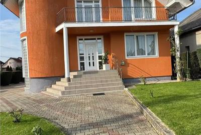 Casă cu 6 camere cu Teren 645 Mp în Unirea - 19