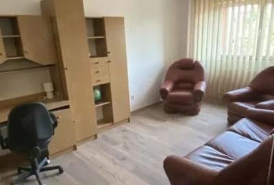 Apartament cu 3 camere decomandat, mobilat în Astra