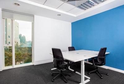 Spa?iu de birou privat pentru 5 persoane in Regus Charles de Gaulle