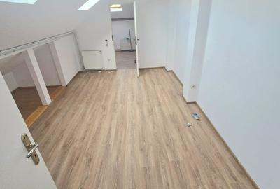 Spațiu comercial/birou de închiriat în zona The Office ,71 mp, P+M, CT, renovat - 1