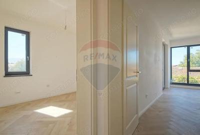 Casa / Vila cu 5 camere de vanzare - 8