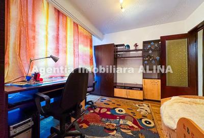 Ap. 4 camere in Deva, zona ultracentrala, Str. Imparatul Traian, 95 mp, decomandat, etaj 4. - 6