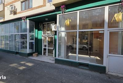 Spațiu comercial, de 120 mp, în Central - 6