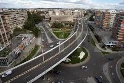 Casa ultracentral, 750 mp utili, 1300mp teren, 47 m deschidere - 1