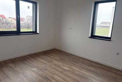 Casă individuală cu 4 camere cu Teren 362 Mp în Berceni - 11