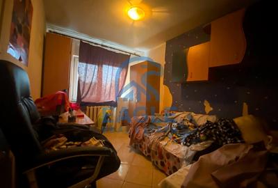 4 Camere cu 2 bai si balcon etaj intermediar izolat exterior in Inel 2 - 12