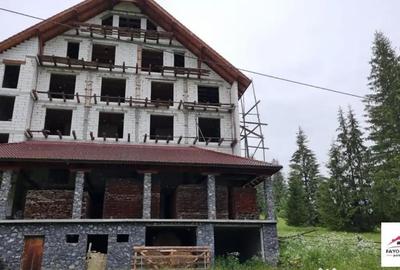 Casă cu 25 camere cu Teren 2000 Mp în Toplița - 1