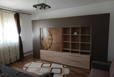 Apartament cu 4 camere decomandat în Inel II