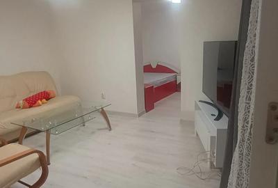 De inchiriat casa la curte - 1