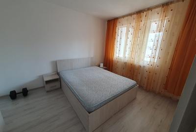 Apartament cu 2 camere semidecomandat, mobilat în Titan
