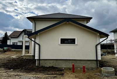 Casă cu 4 camere în Exterior Vest - 7