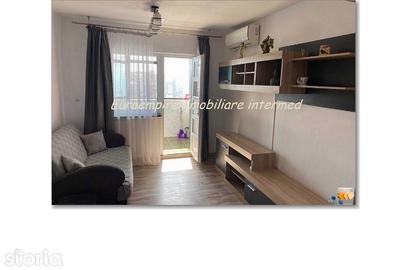 Apartament cu 3 camere decomandat, mobilat în Central - 1
