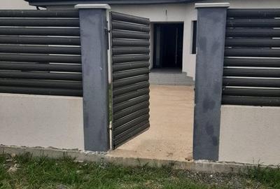 Casă individuală cu 3 camere în Lumina