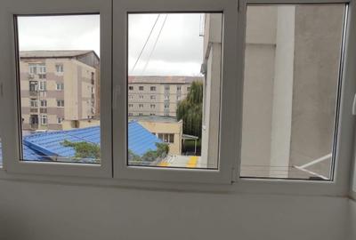 Apartament 4 camere, decomandat, etajul 2/4, Radauti - 13