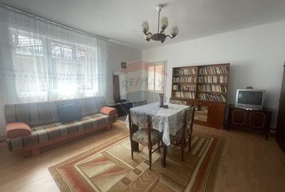 Casa cu 2 camere de inchiriat in zona Dambu Rotund - 5