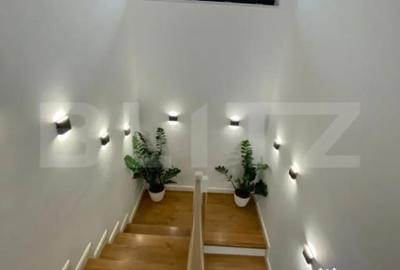 Casă cu 7 camere cu Teren 3500 Mp în Mociu - 4