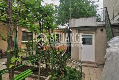 Casă individuală cu 3 camere cu Canalizare în Universitate - 2
