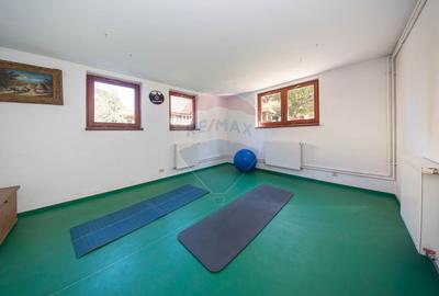 Vila cu 8 Camere, Sala de Fitness si Sauna in Moieciu Comision 0% - 50