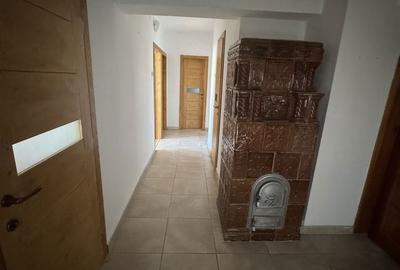 Apartament cu 3 camere decomandat în Câmpina - 3