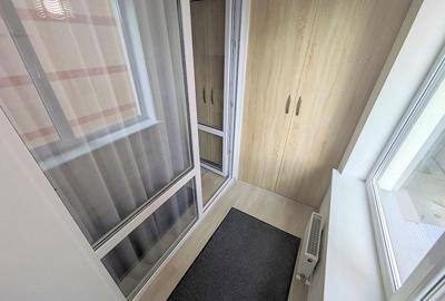 Garsonieră decomandată în Titan