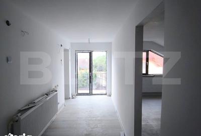 Casă cu 4 camere cu Teren 250 Mp în Central - 1