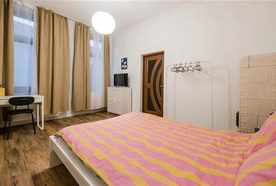 Apartament cu 3 camere nedecomandat, mobilat în Schei - 12