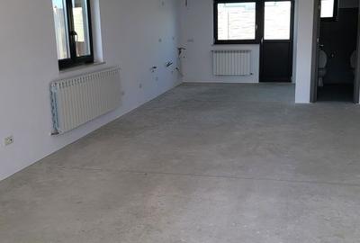 Spațiu comercial, de 60 mp, în Central - 6