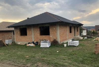 Casă cu 4 camere în Central - 3