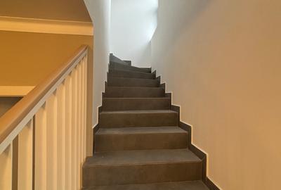 Casă cu 3 camere cu Canalizare în Pipera - 11