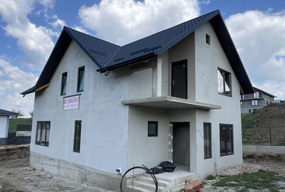 Casă cu 4 camere în Central - 8