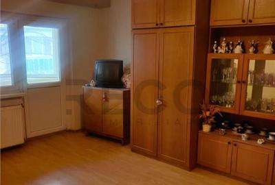 RECO. APARTAMENT 3 CAMERE , DECEBAL - 4