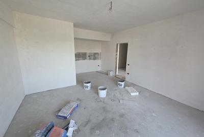Apartament cu 2 camere semidecomandat în Baza 3 - 10