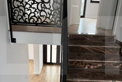 Casă cu 4 camere cu Teren 373 Mp în Central - 4