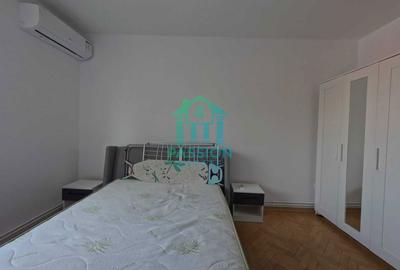 Apartament cu 2 camere decomandat în Centrul Istoric
