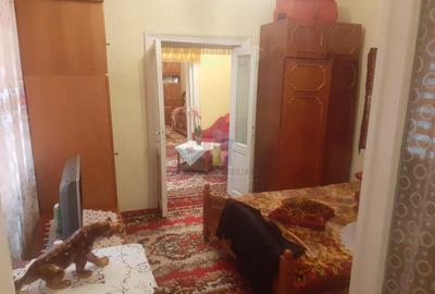 Casa 5 camere, caramida, Teren - 250 mp, zona Centrala - 17