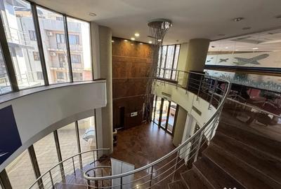 Spațiu comercial, de 1,200 mp, în Victoriei - 8