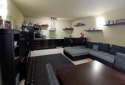 Imobil 3 apartamente, posibilitate spatiu comercial stradal Bdul Grivitei