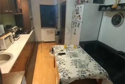 DAMBOVITA - 4 CAM - DECOMANDAT - ETJ.1 - 2 BAI - 2 BALCOANE - CENTRALA - SPATIOS - 6