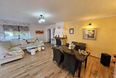 Casă cu 7 camere cu Teren 1134 Mp în Tarcău - 1