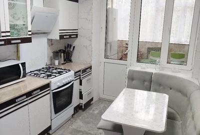 Garsonieră în P-ța Victoriei