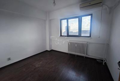 Apartament cu 4 camere decomandat în Amzei - 29
