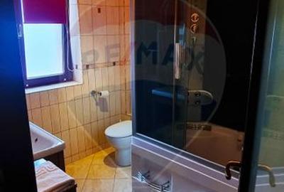 Eleganță și confort într-o casă cu personalitate - 13