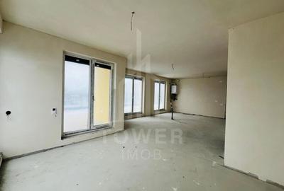 Penthouse cu 4 camere decomandat în Turnișor - 1